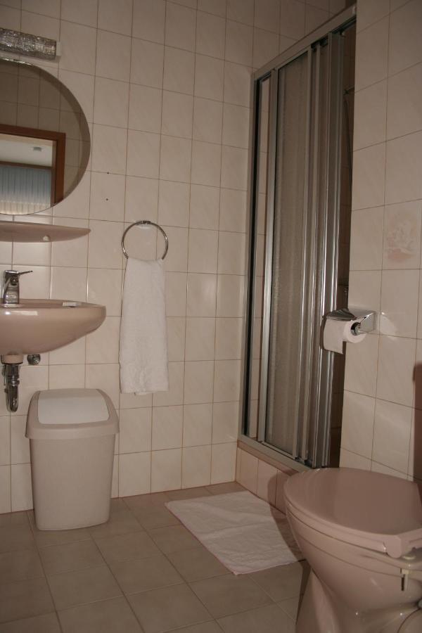 Hotel Michaela Ramstein-Miesenbach Pokój zdjęcie